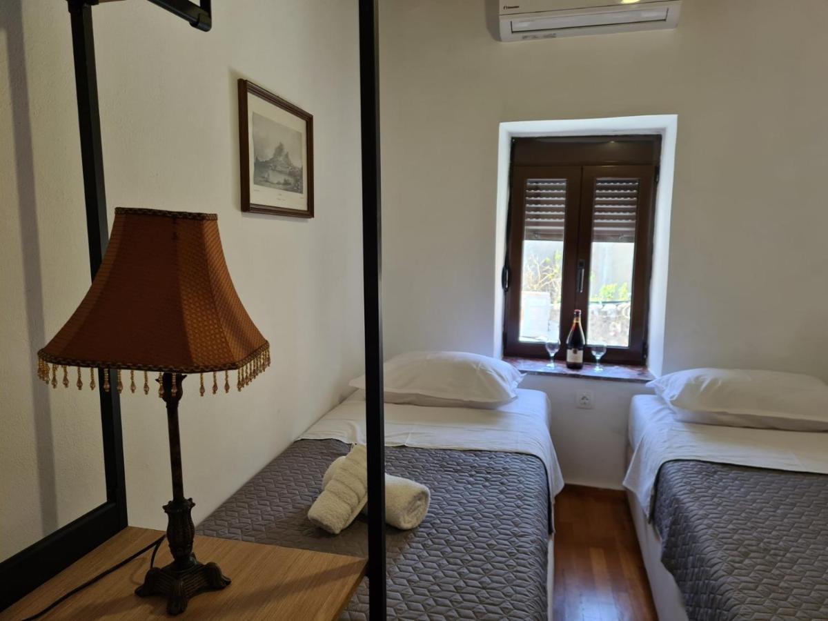 Cosmos Old Town Apartamento Rhodes City Exterior foto